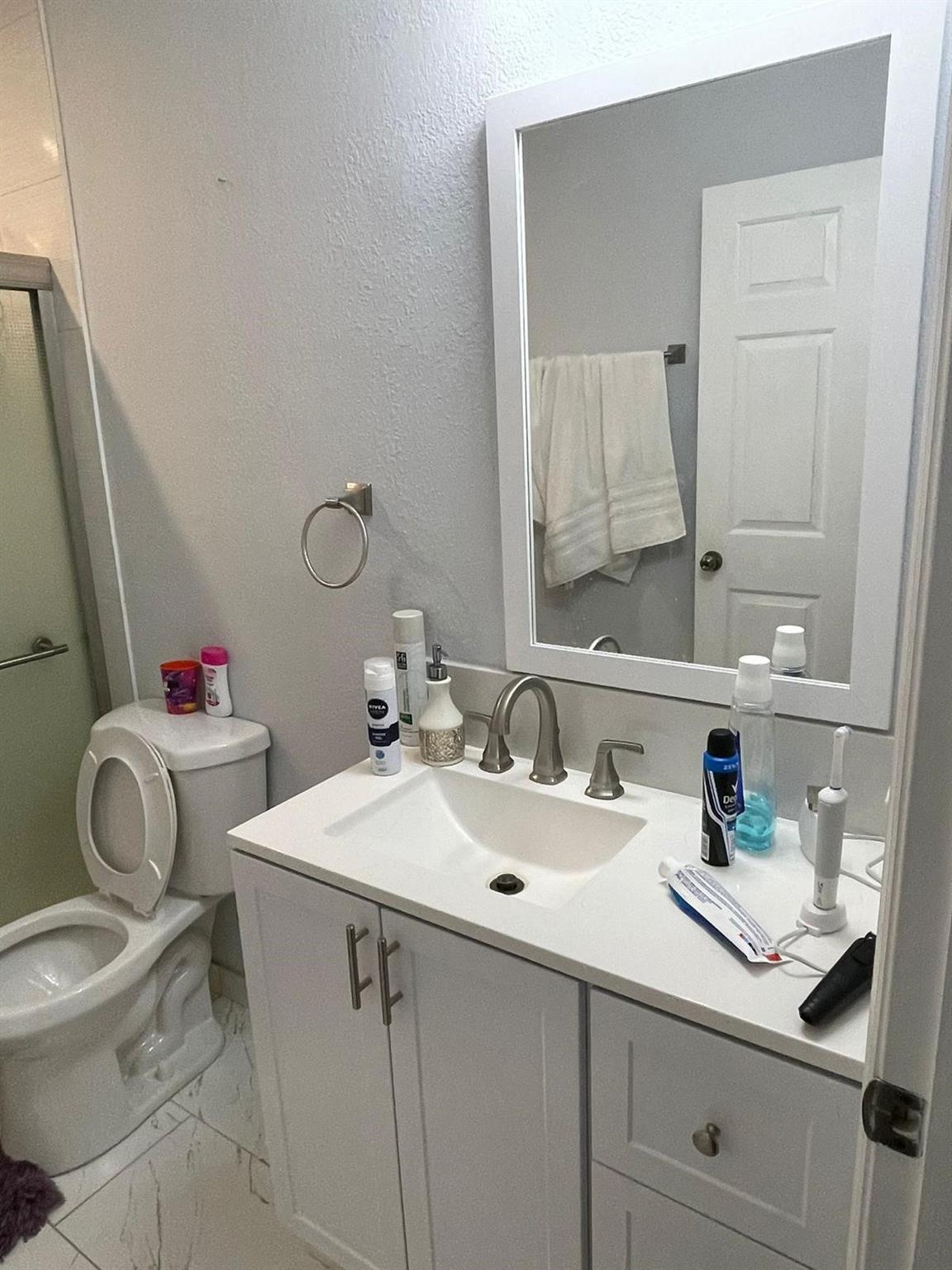 BELLA COLINA CONDO - Residential