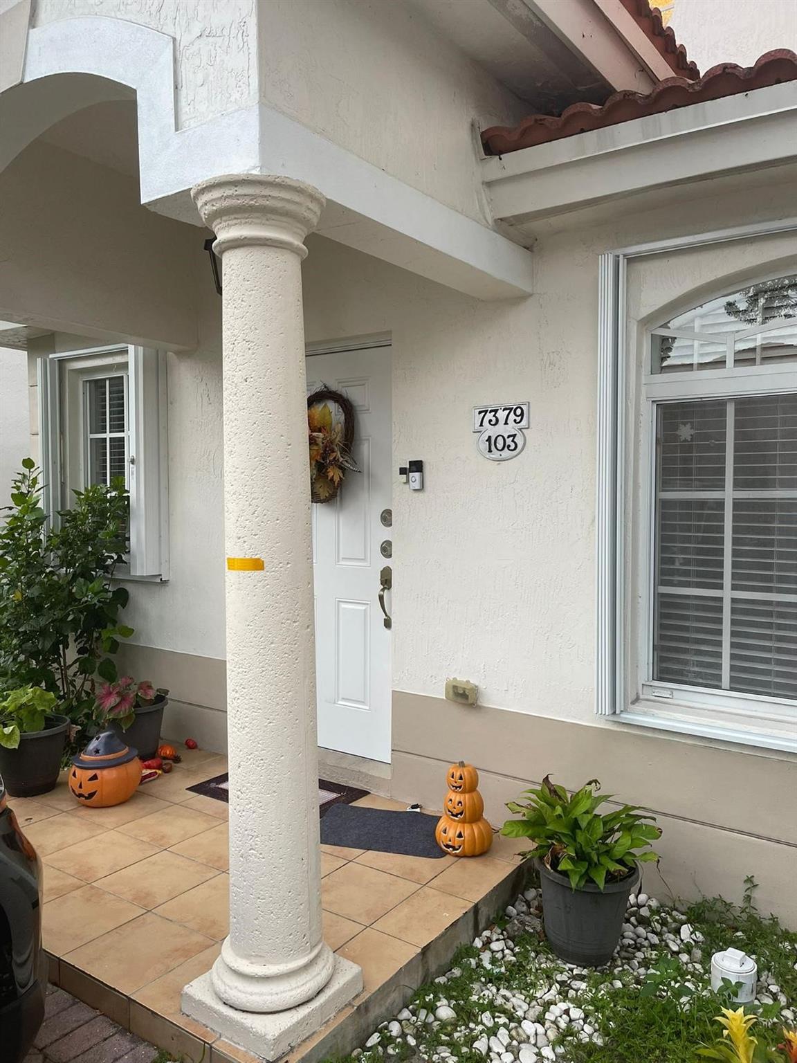 BELLA COLINA CONDO - Residential