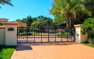 CASTLE HILL - Residential