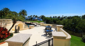 CASTLE HILL - Residential