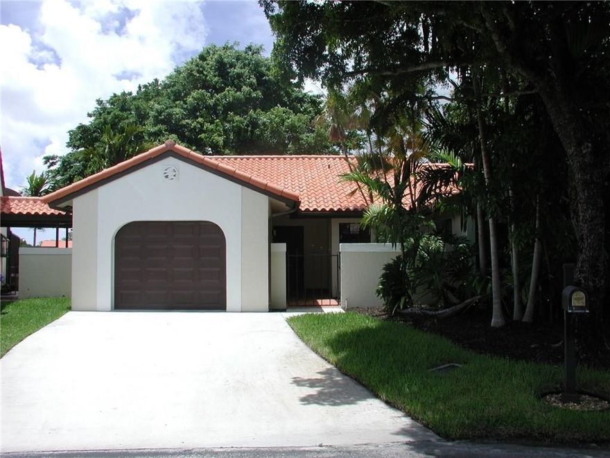 Nicely updated 3/2 in the safe, gated, resort-like community of Independence bay. Newer kitchen & bathrooms. Lakefront, tile floors, newer A/C, etc.