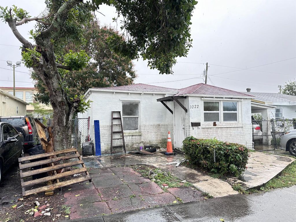 Photo of 1022 17th Street, West Palm Beach, FL 33407 (MLS # R10965368)