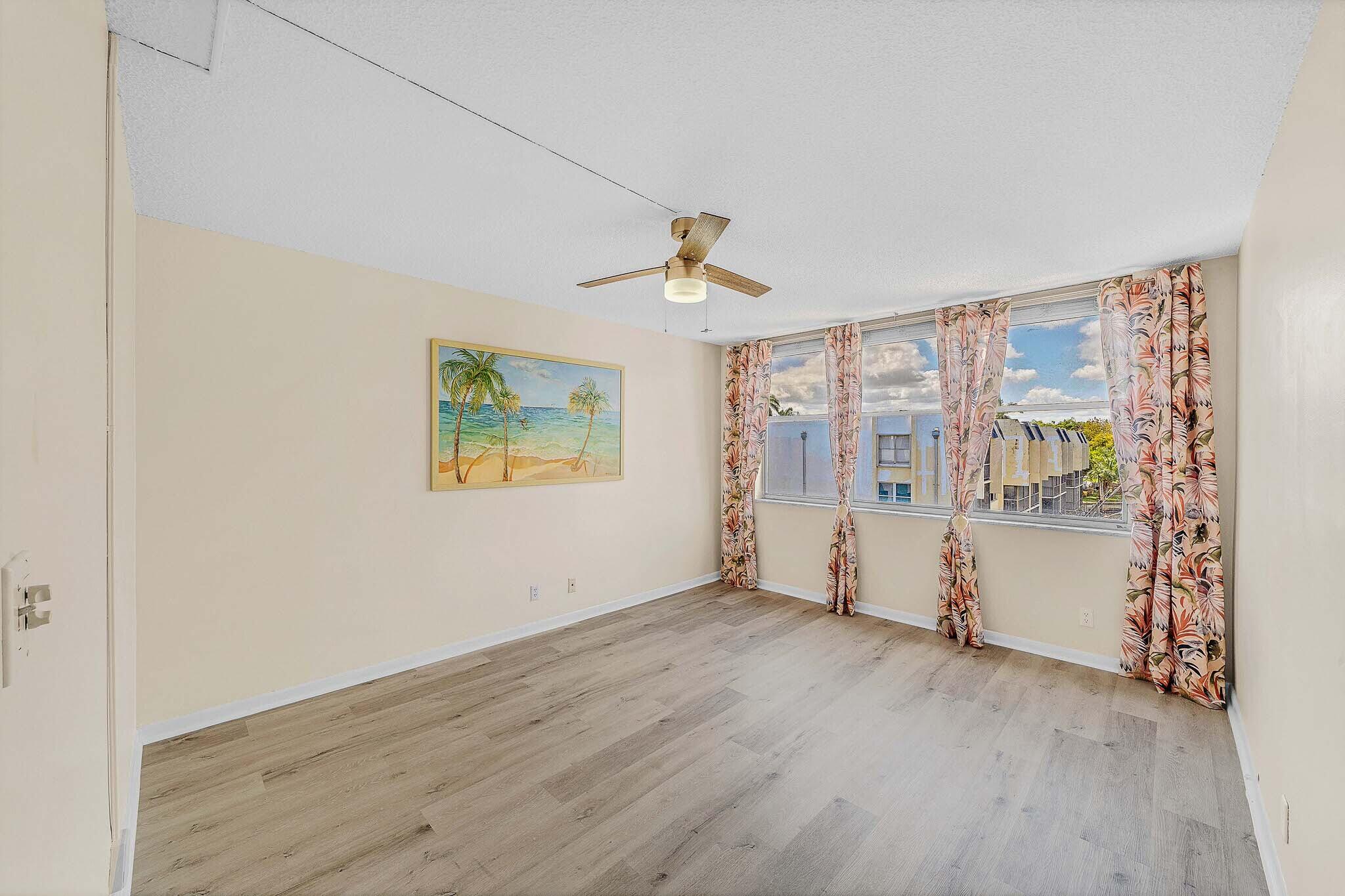 ISLAND CLUB FOUR CONDO - Residential