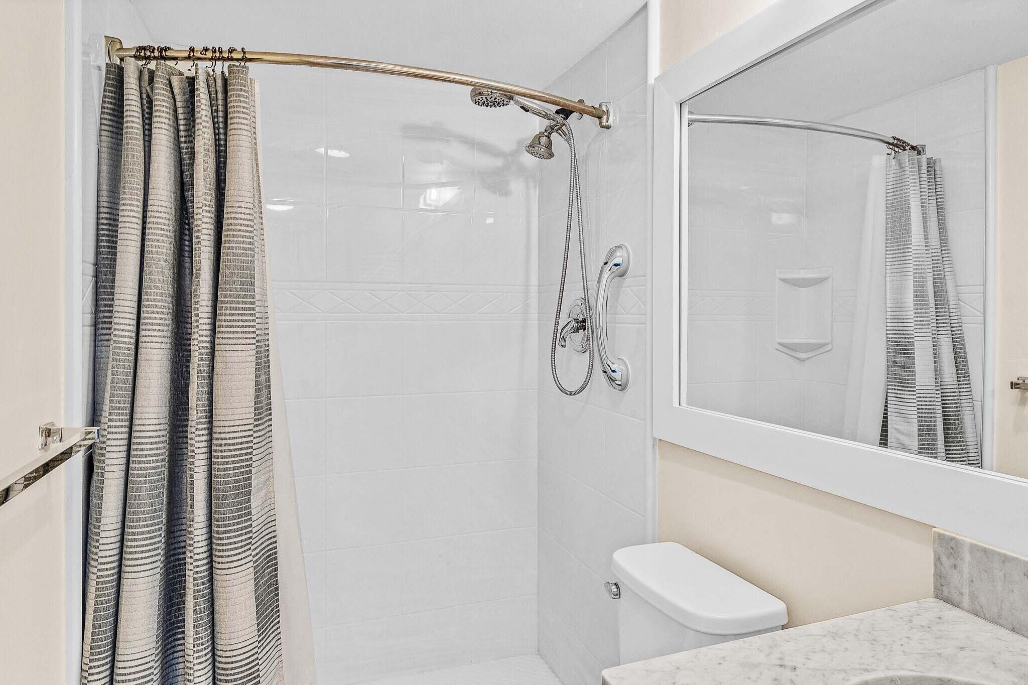 ISLAND CLUB FOUR CONDO - Residential