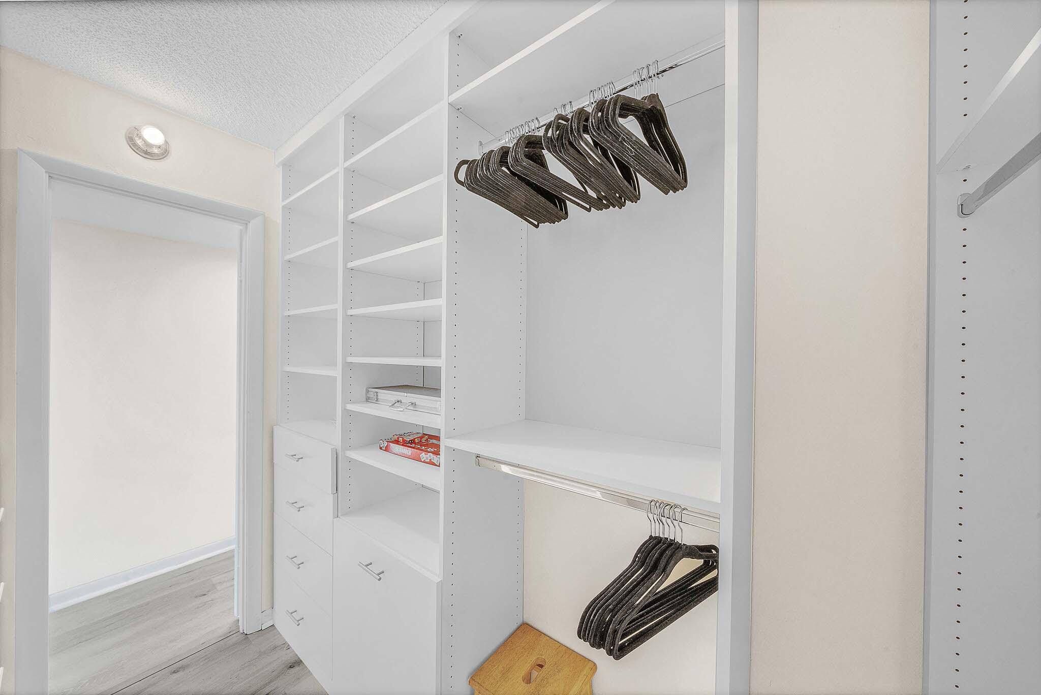 ISLAND CLUB FOUR CONDO - Residential