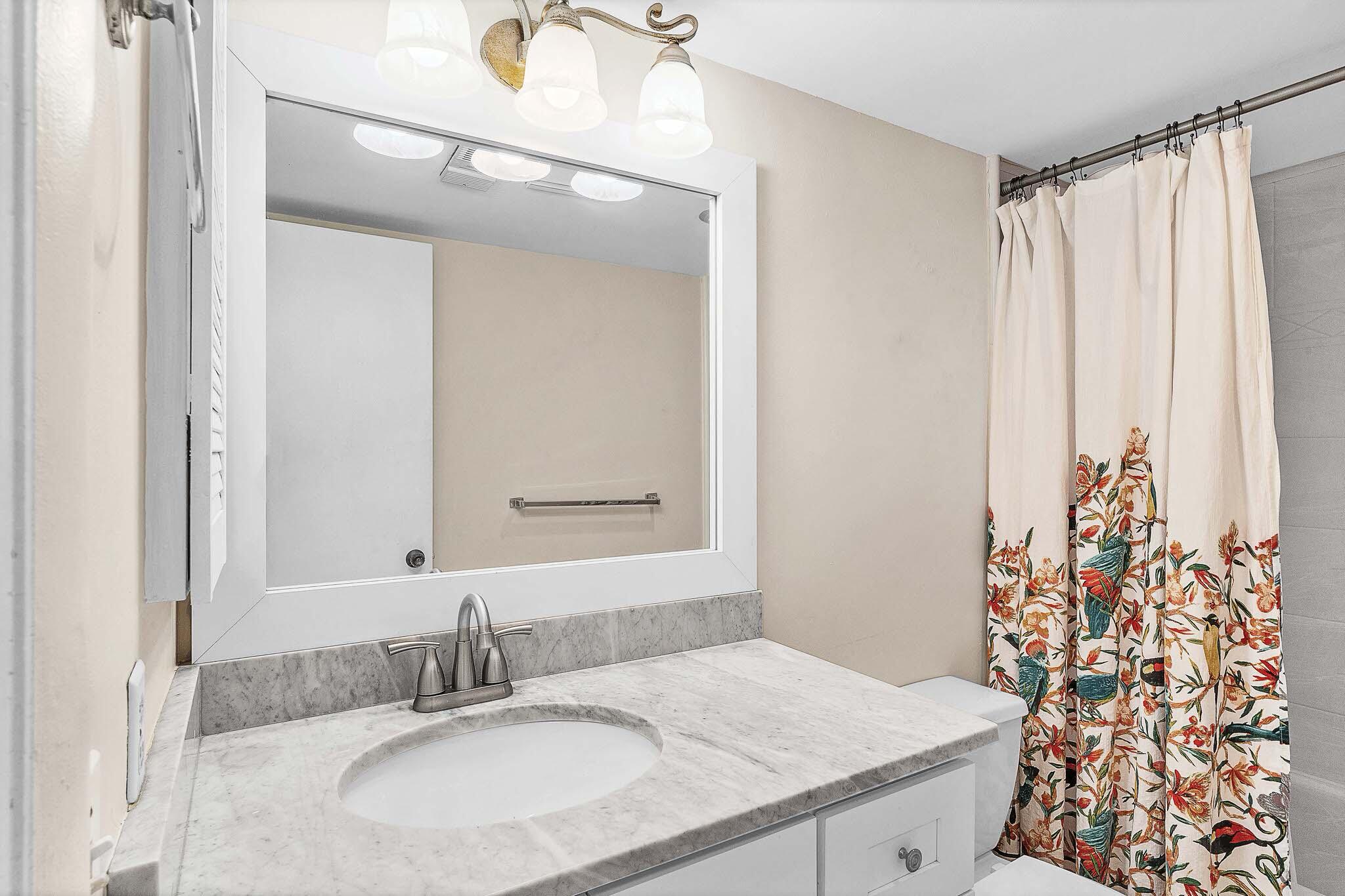 ISLAND CLUB FOUR CONDO - Residential