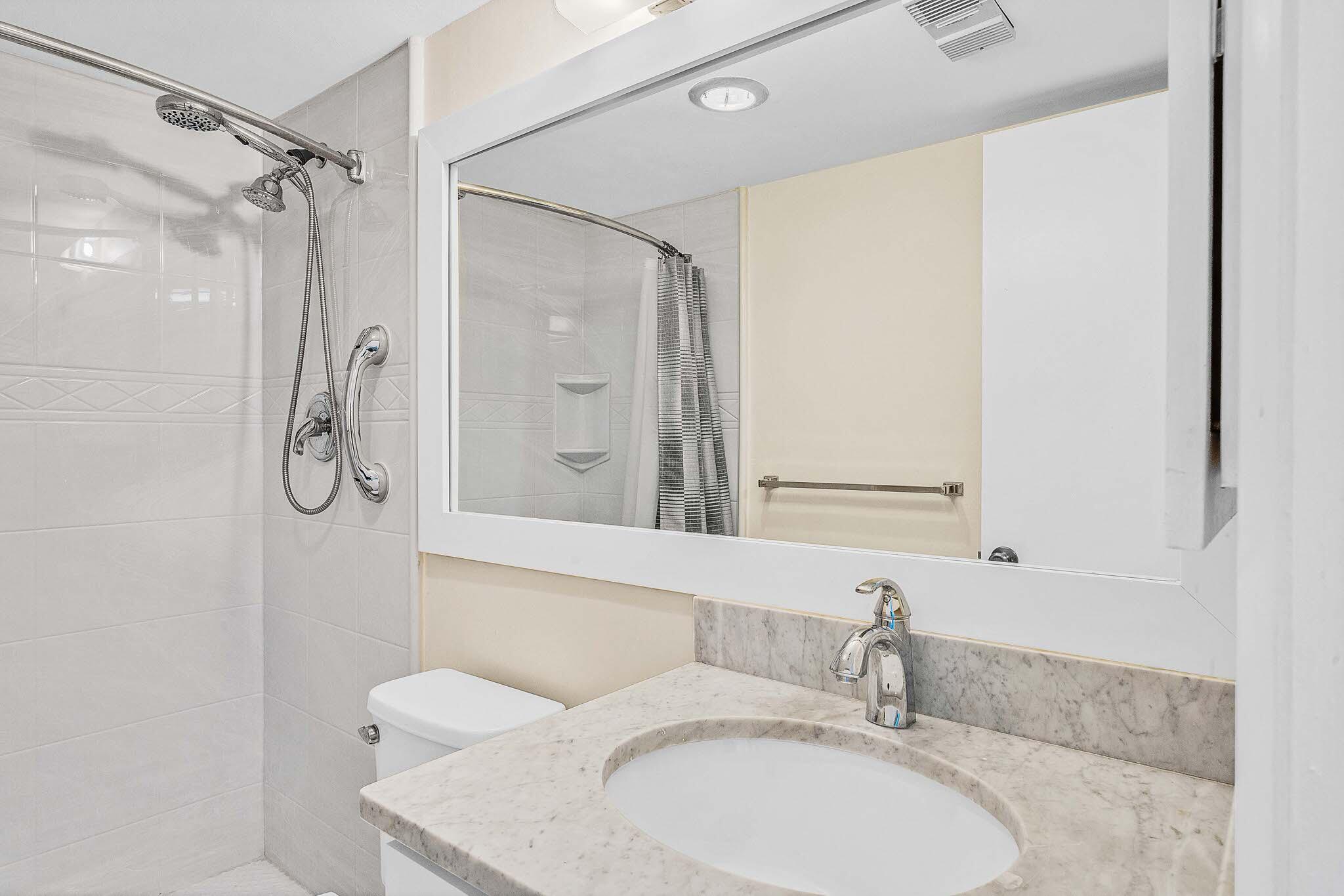 ISLAND CLUB FOUR CONDO - Residential