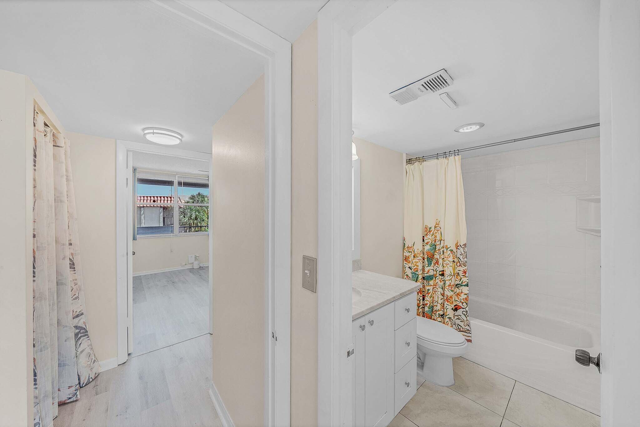 ISLAND CLUB FOUR CONDO - Residential