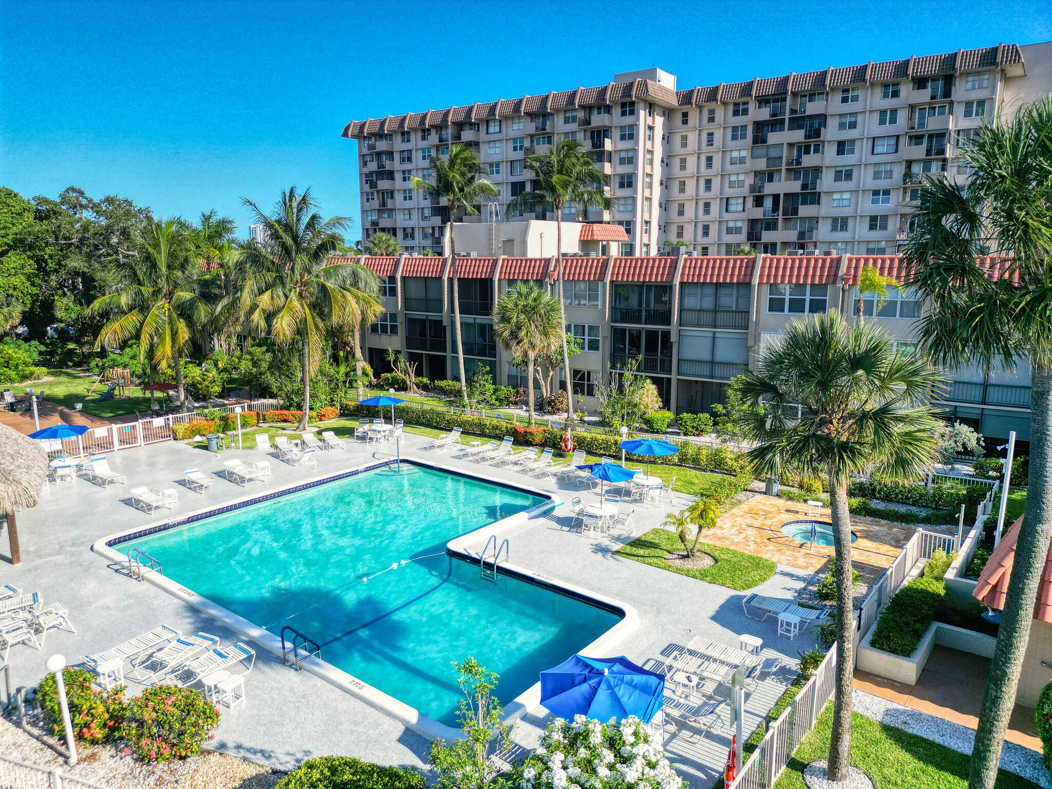 ISLAND CLUB FOUR CONDO - Residential