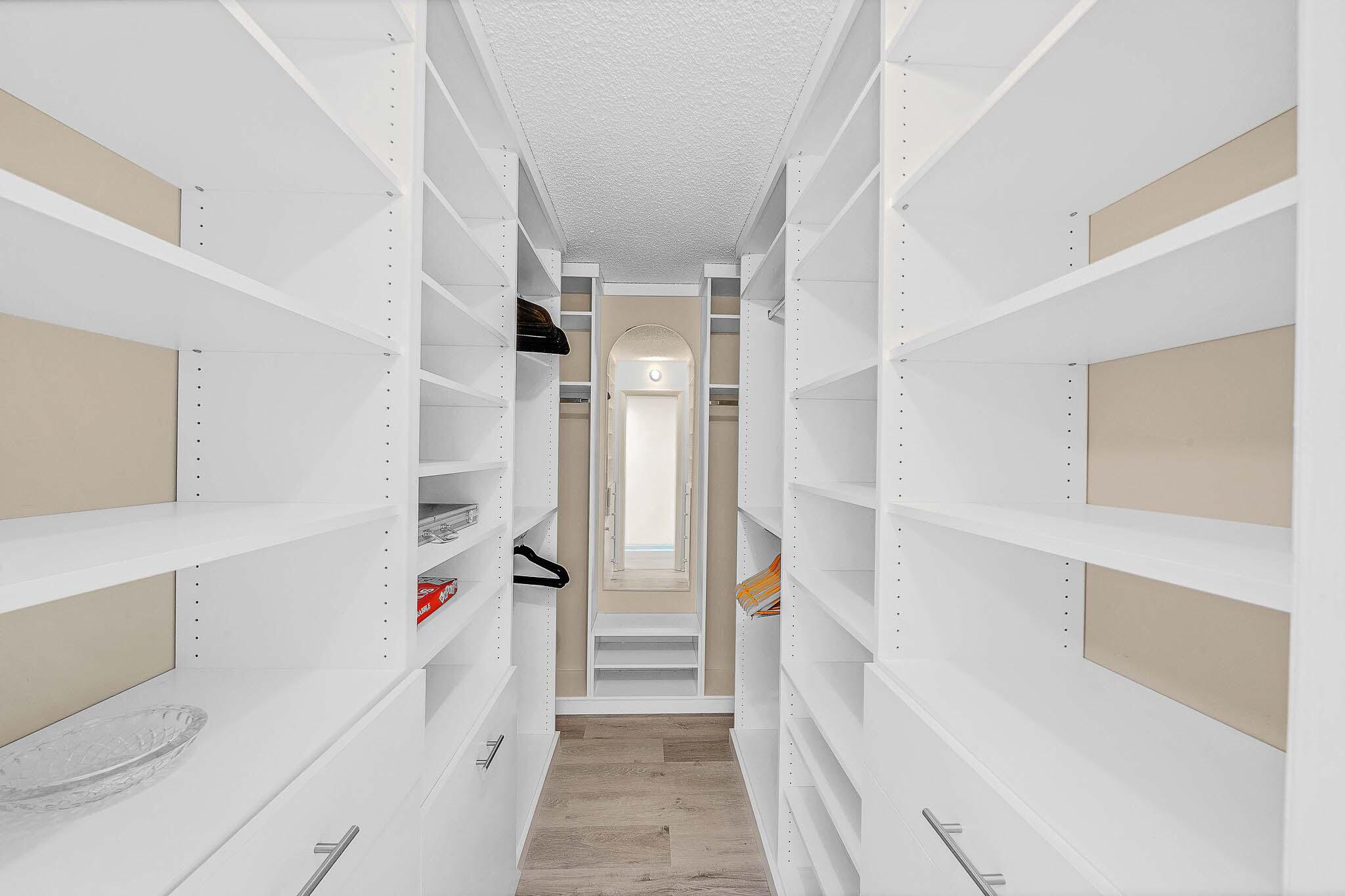 ISLAND CLUB FOUR CONDO - Residential