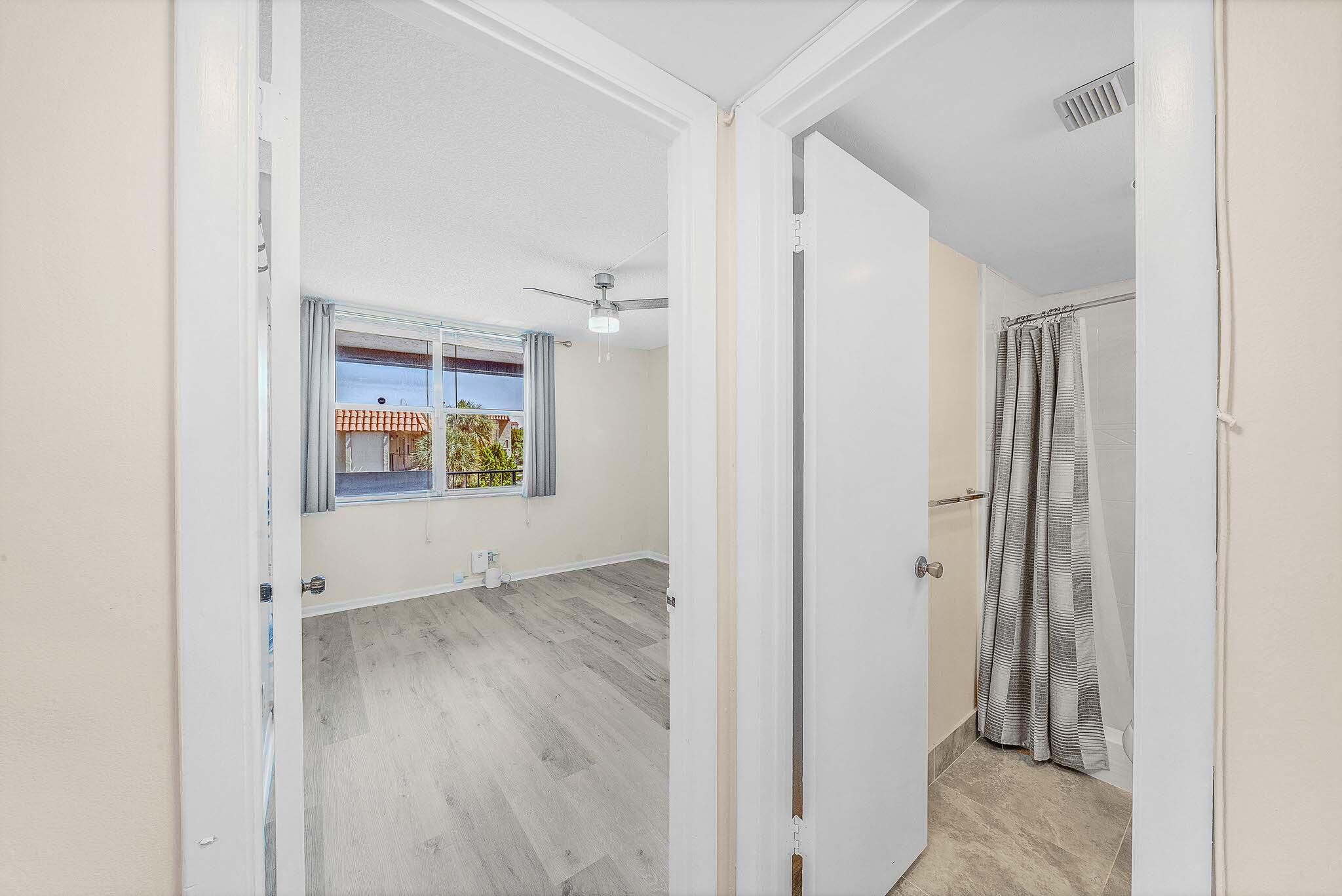 ISLAND CLUB FOUR CONDO - Residential