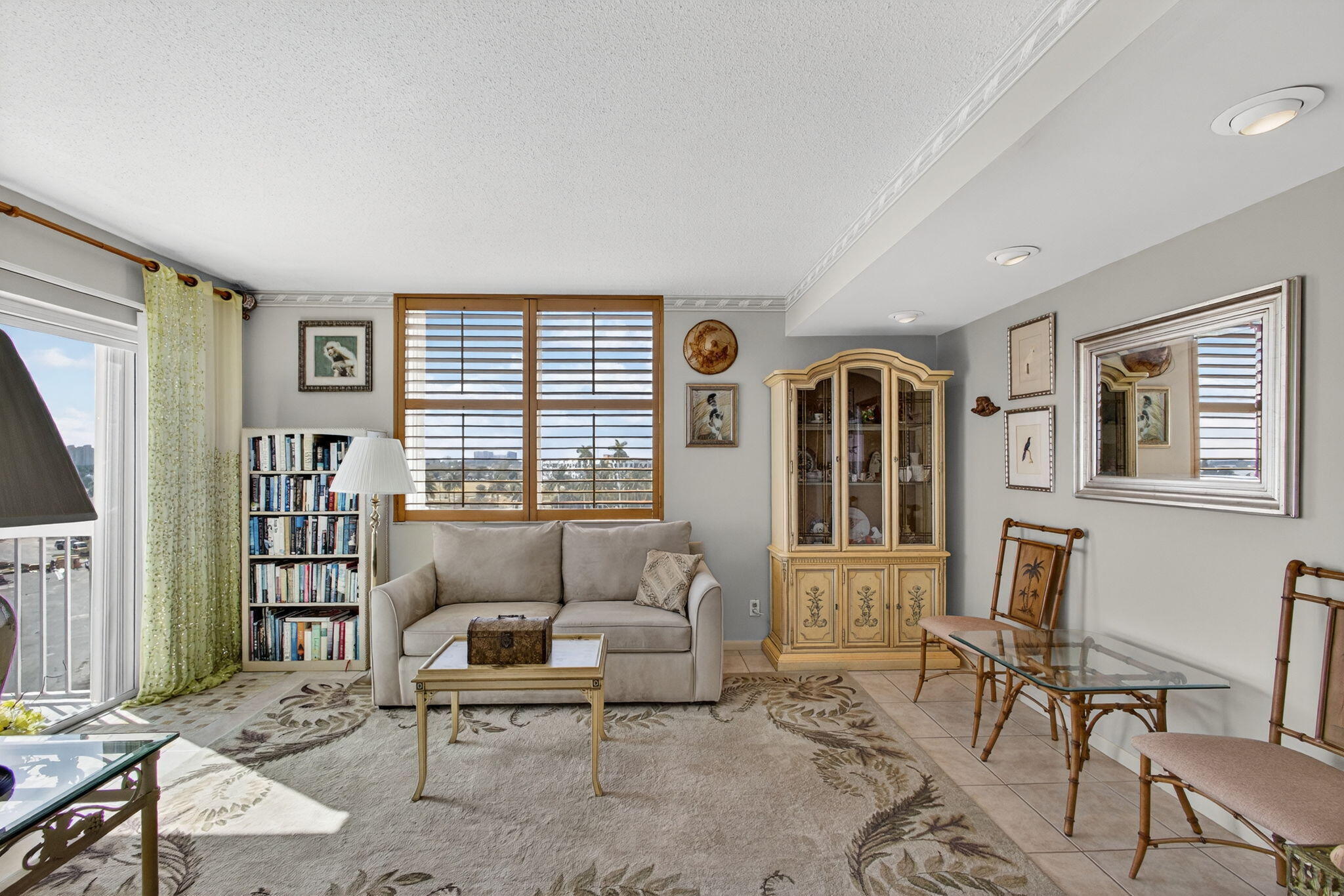 PORTOFINO CONDO PT OF LTS 15 AND 16,JARVIS PAR - Residential