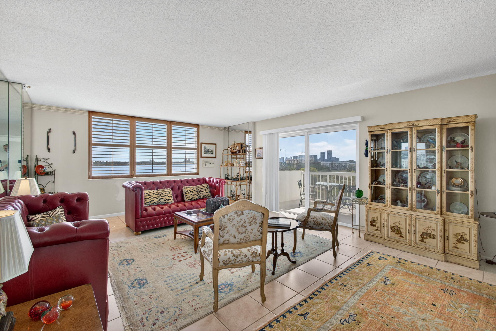 PORTOFINO CONDO PT OF LTS 15 AND 16,JARVIS PAR - Residential