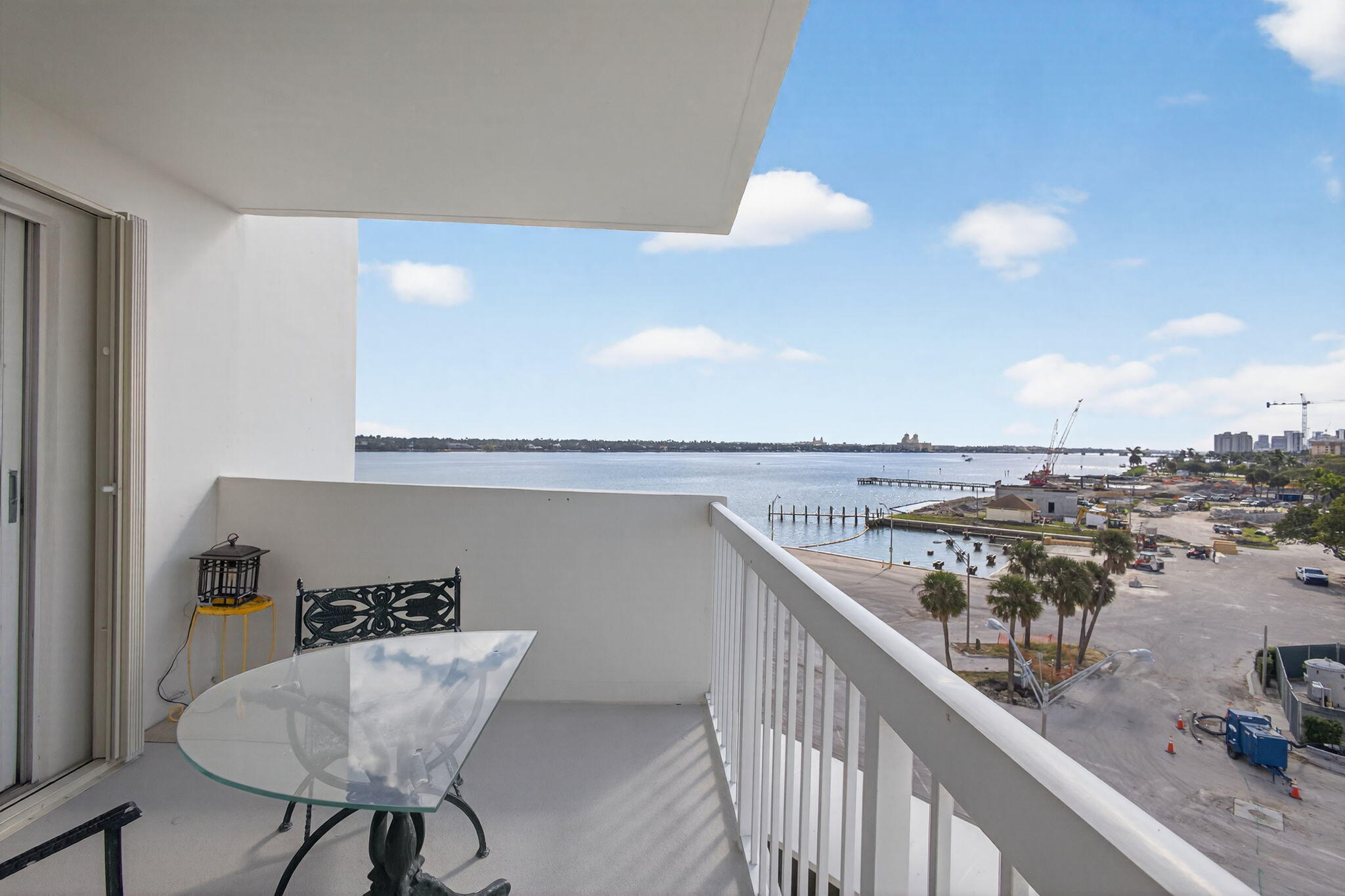 PORTOFINO CONDO PT OF LTS 15 AND 16,JARVIS PAR - Residential