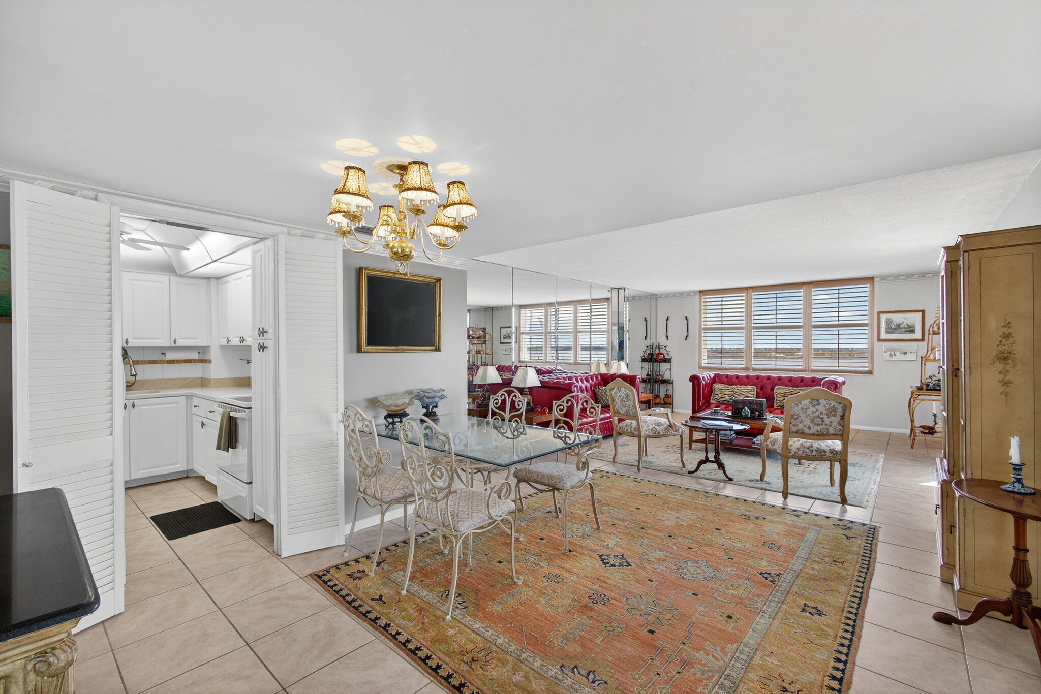 PORTOFINO CONDO PT OF LTS 15 AND 16,JARVIS PAR - Residential