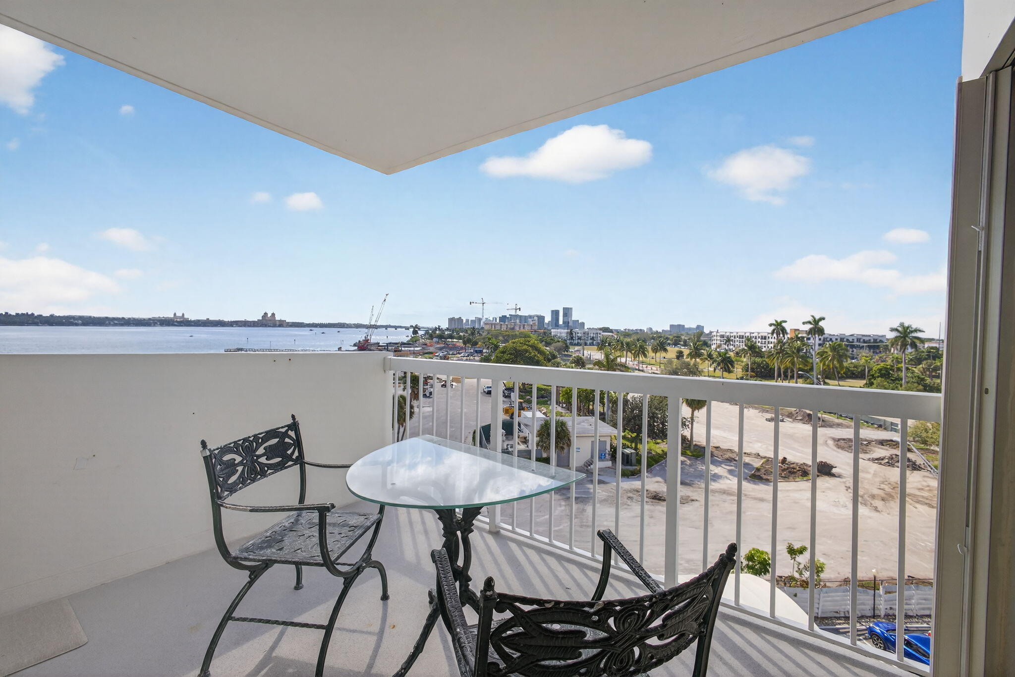 PORTOFINO CONDO PT OF LTS 15 AND 16,JARVIS PAR - Residential