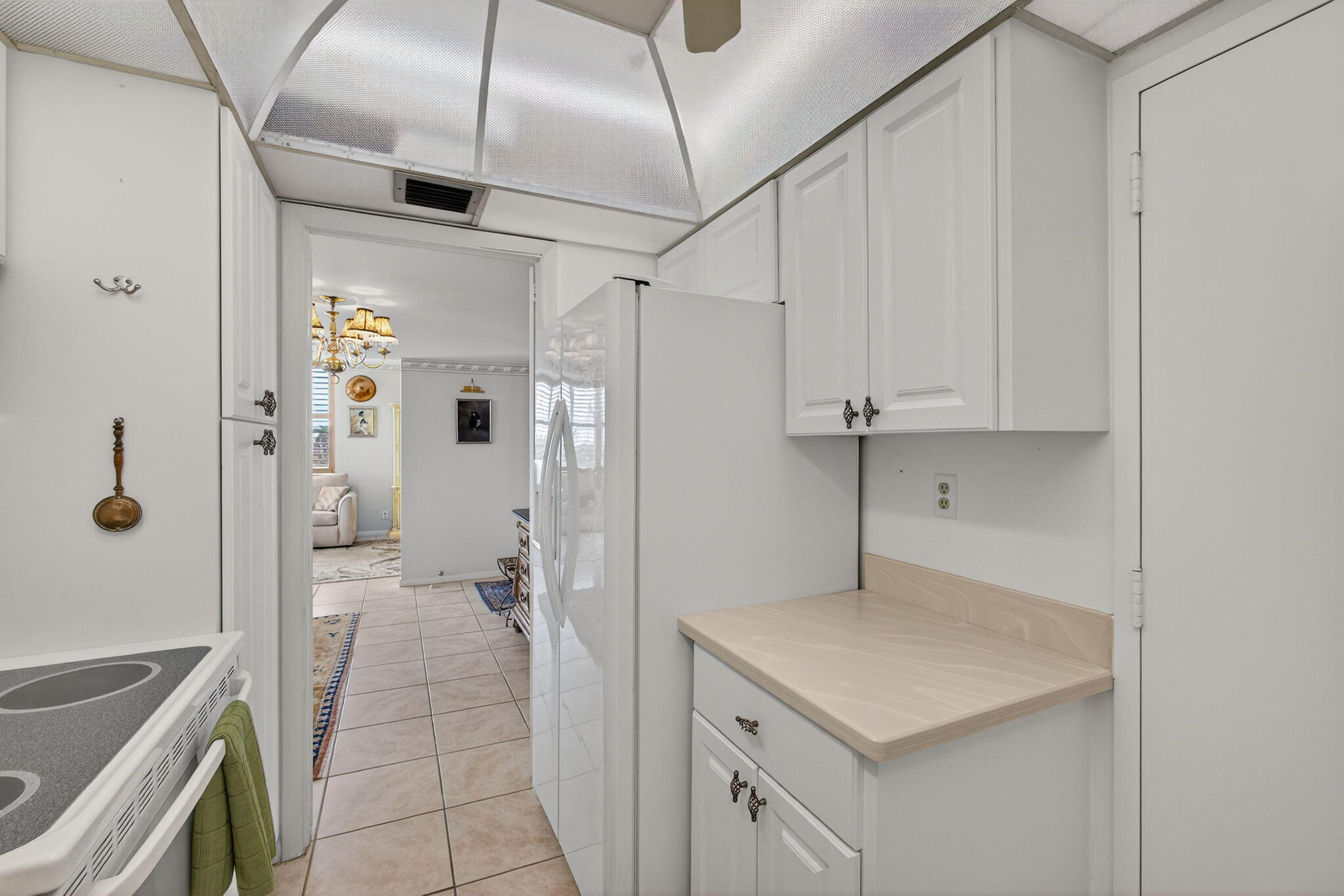 PORTOFINO CONDO PT OF LTS 15 AND 16,JARVIS PAR - Residential