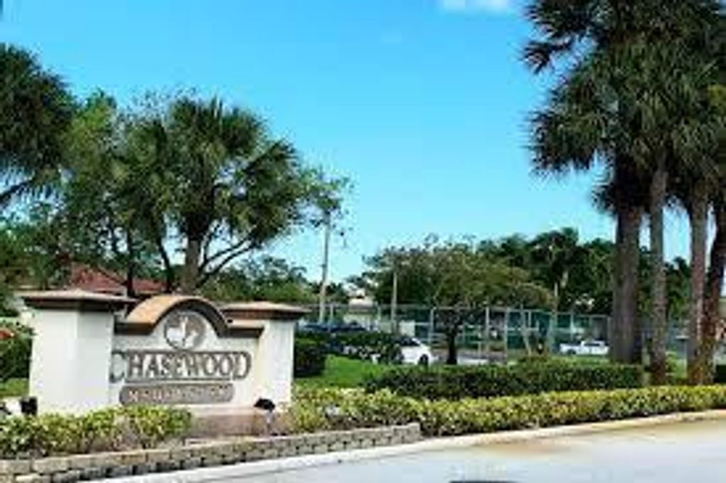 Photo of 6556 Chasewood Drive N #H, Jupiter, FL 33458 (MLS # R10868113)
