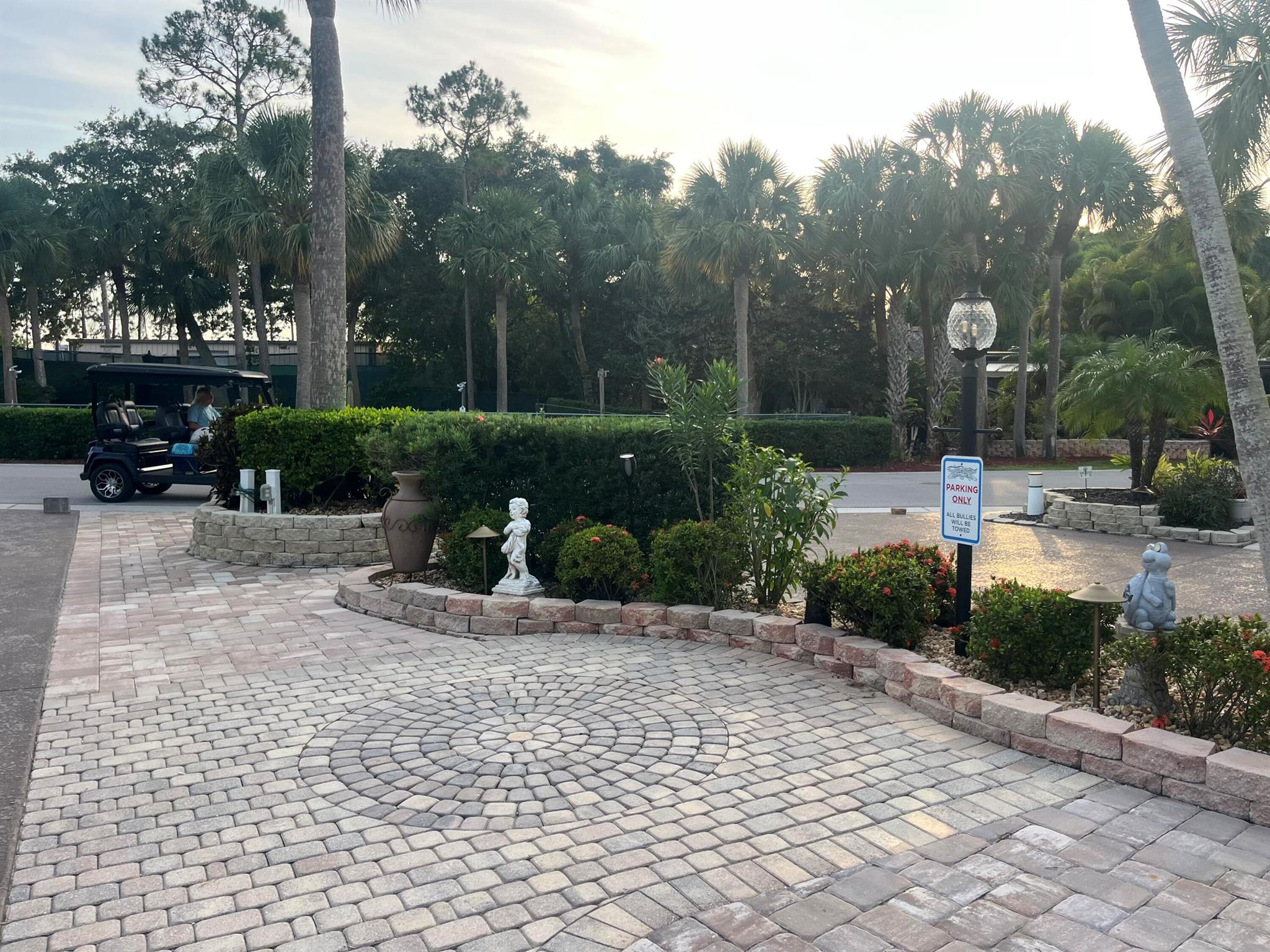 OUTDOOR RESORTS AT ST LUC - Land