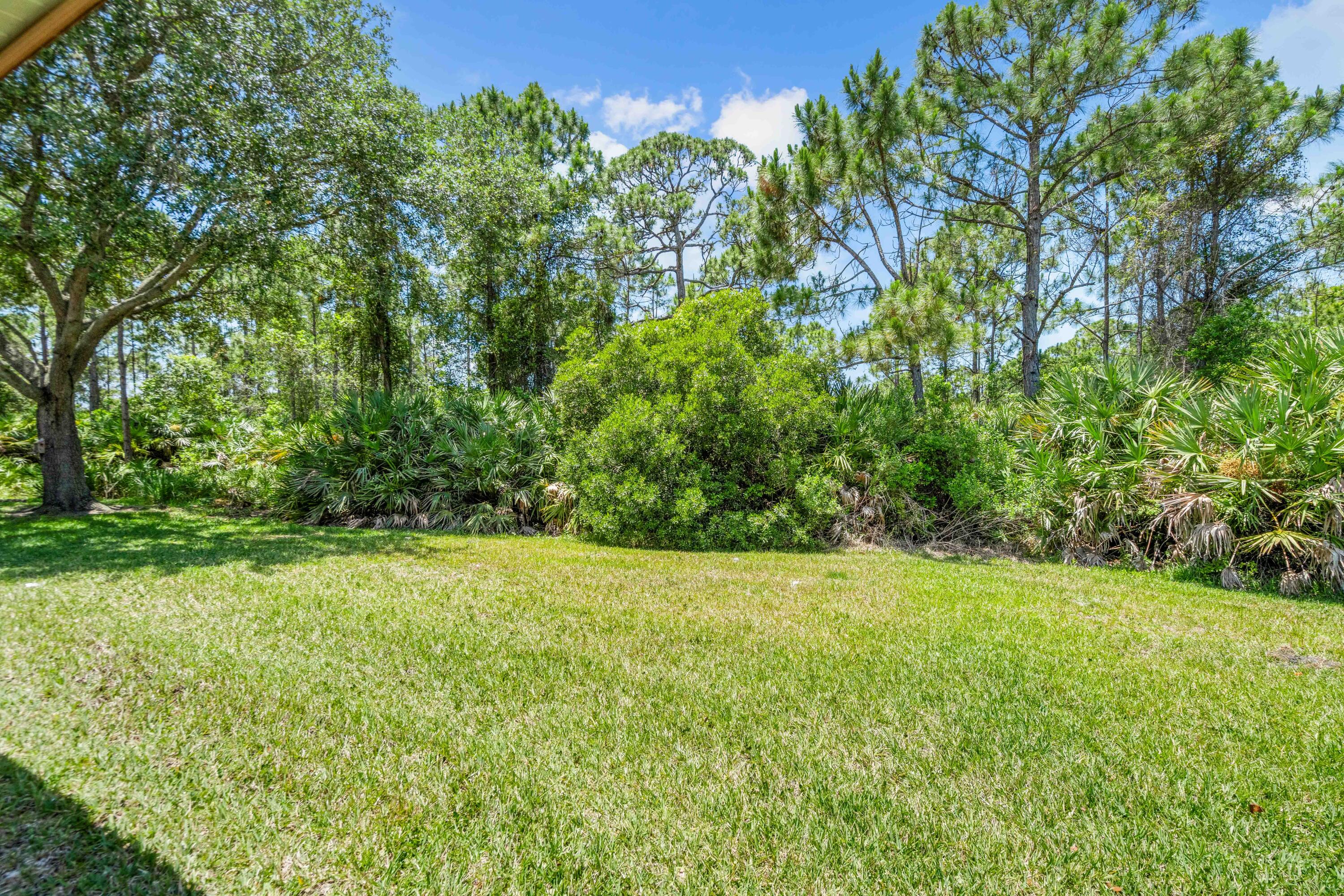 JENSEN BEACH GOLF AND COUNTRY CLUB - Residential