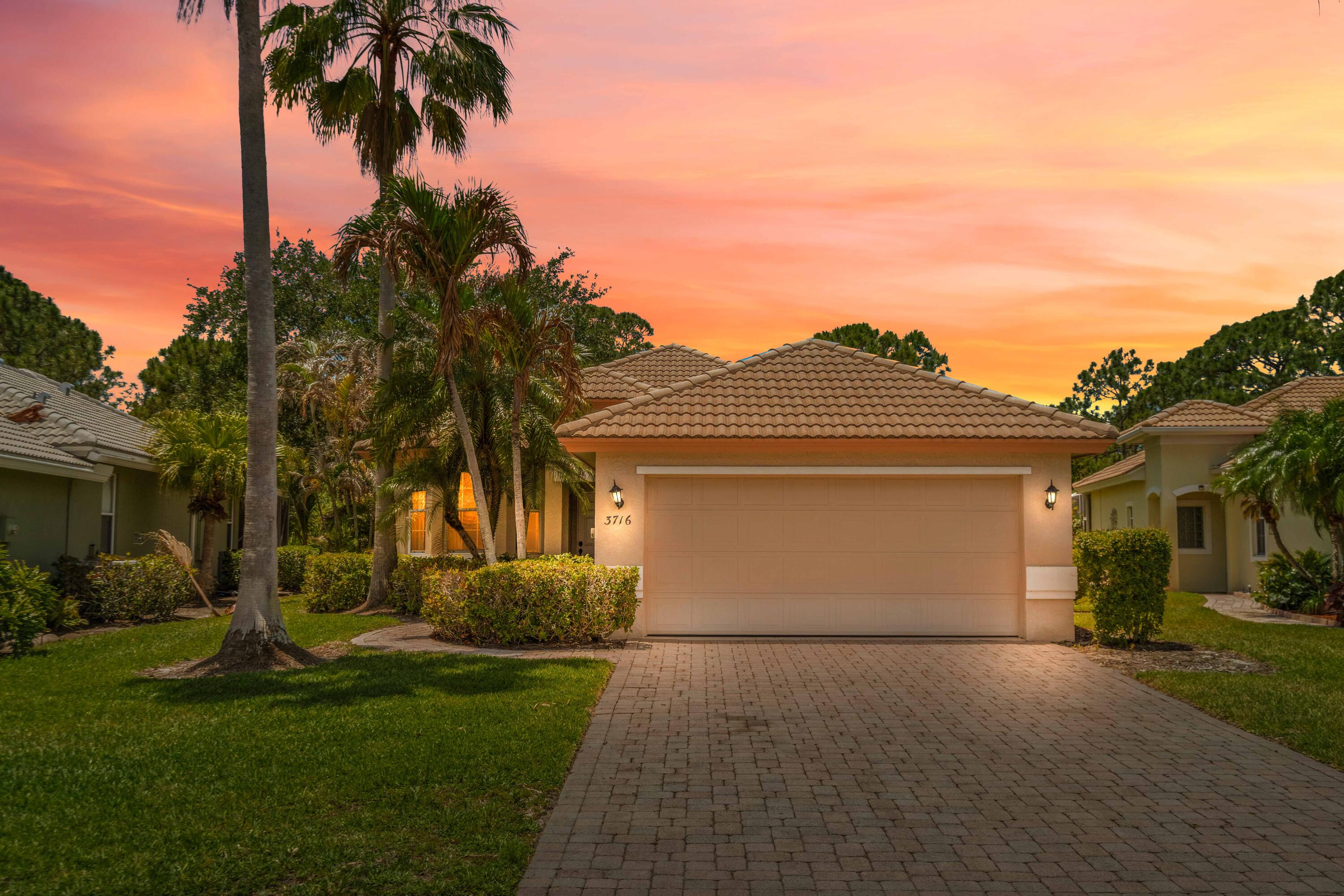 JENSEN BEACH GOLF AND COUNTRY CLUB - Residential