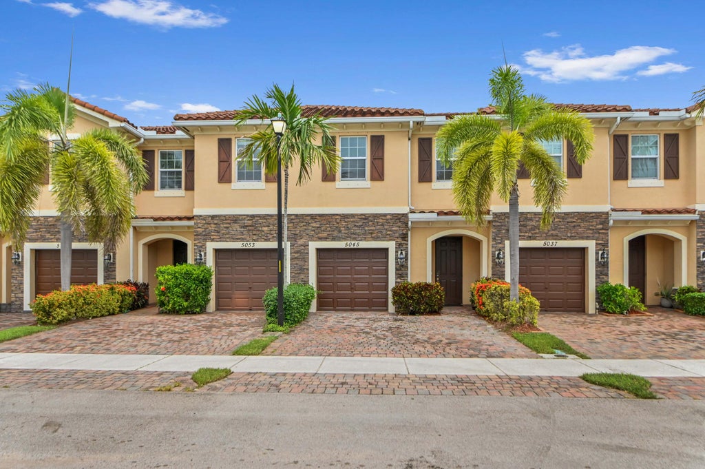 Photo of 5053 Ellery Terrace, West Palm Beach, FL 33417 (MLS # B26050550)