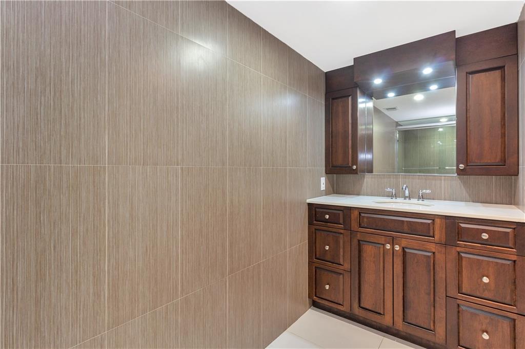 Southpoint South - Residential