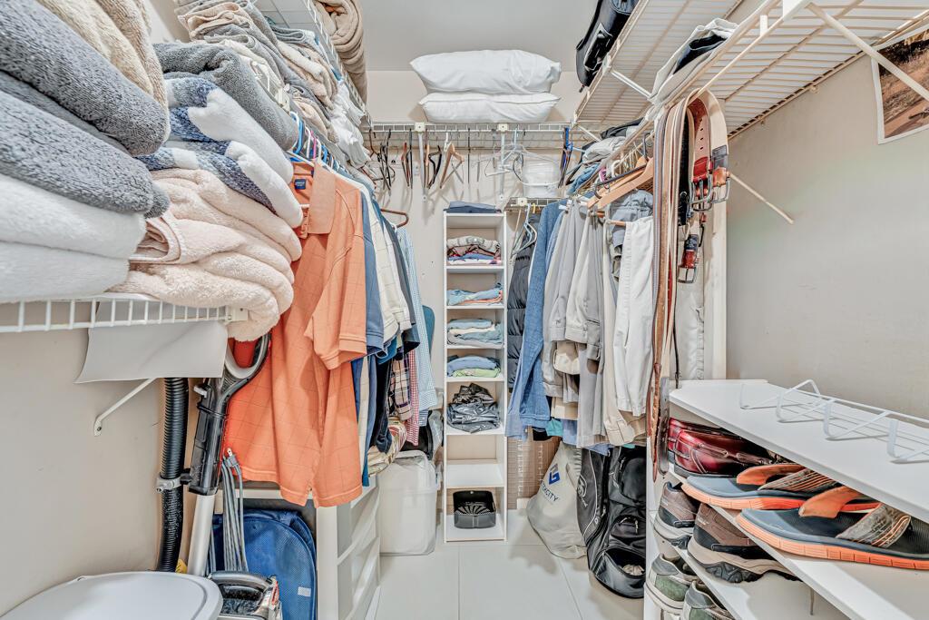 SNUG HARBOR GARDENS CONDO - Residential