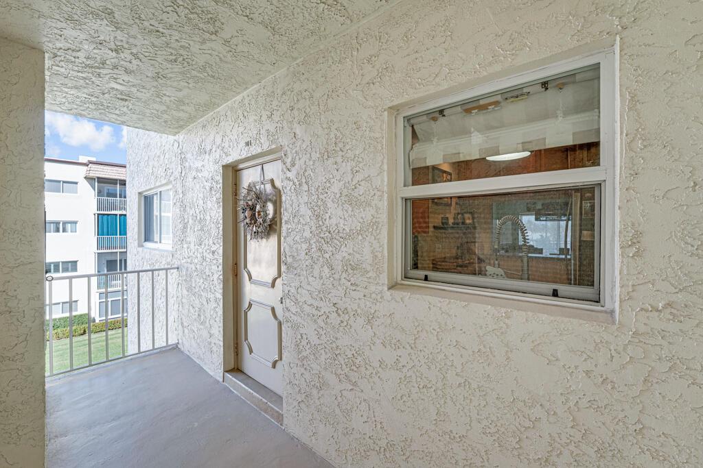 SNUG HARBOR GARDENS CONDO - Residential