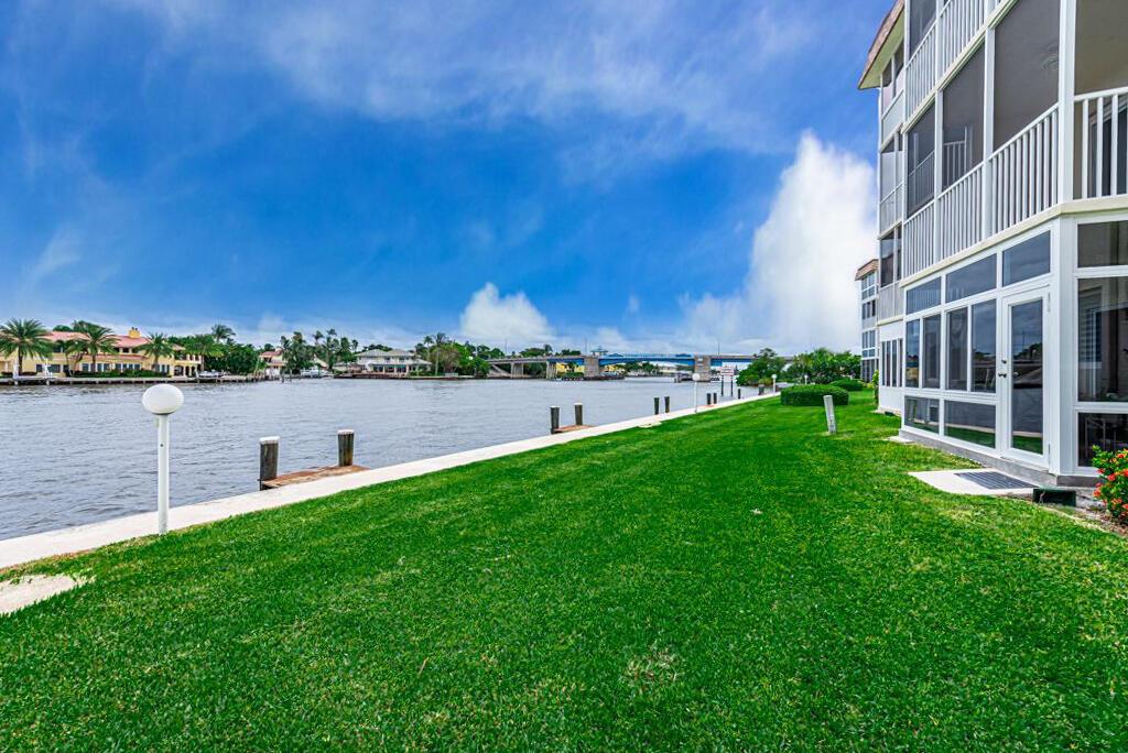 SNUG HARBOR GARDENS CONDO - Residential