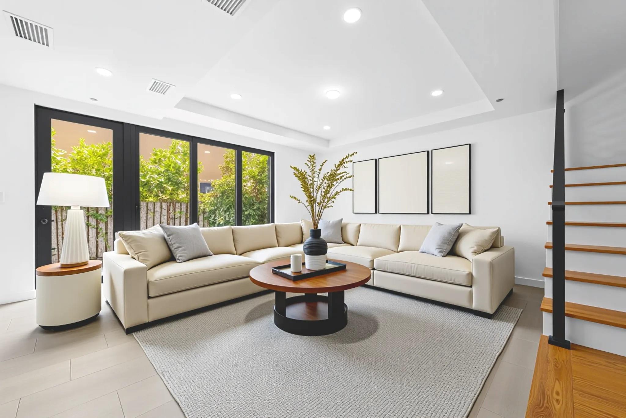 722 NE 15th Ave 2