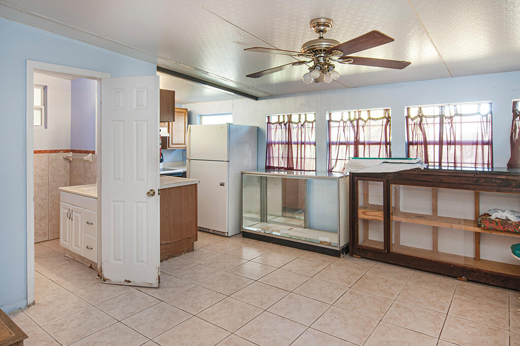 VERO BEACH ESTATES - Residential