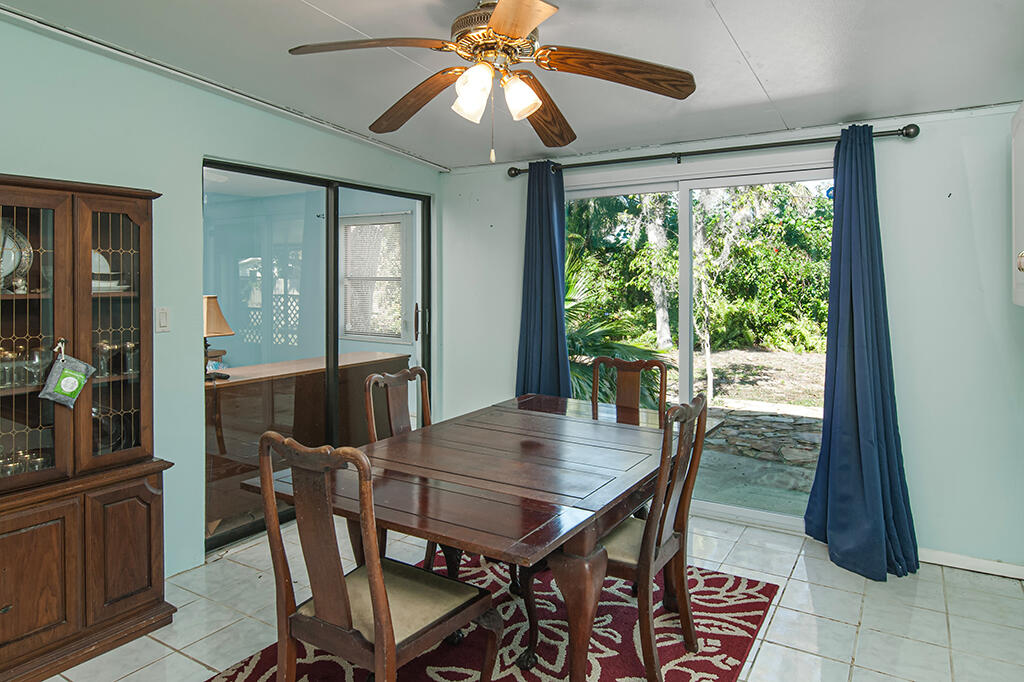 VERO BEACH ESTATES - Residential