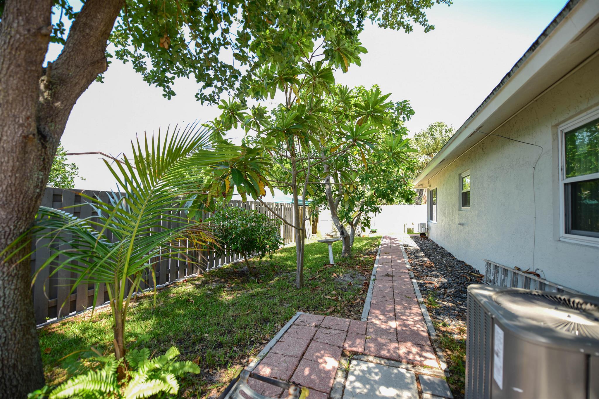 NORTH LAKE WORTH IN PB 5 - Residential