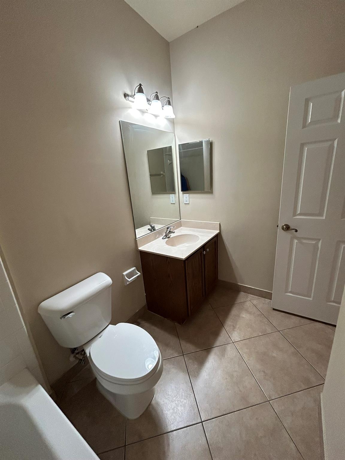 Hampton Hills Condo - Residential Lease