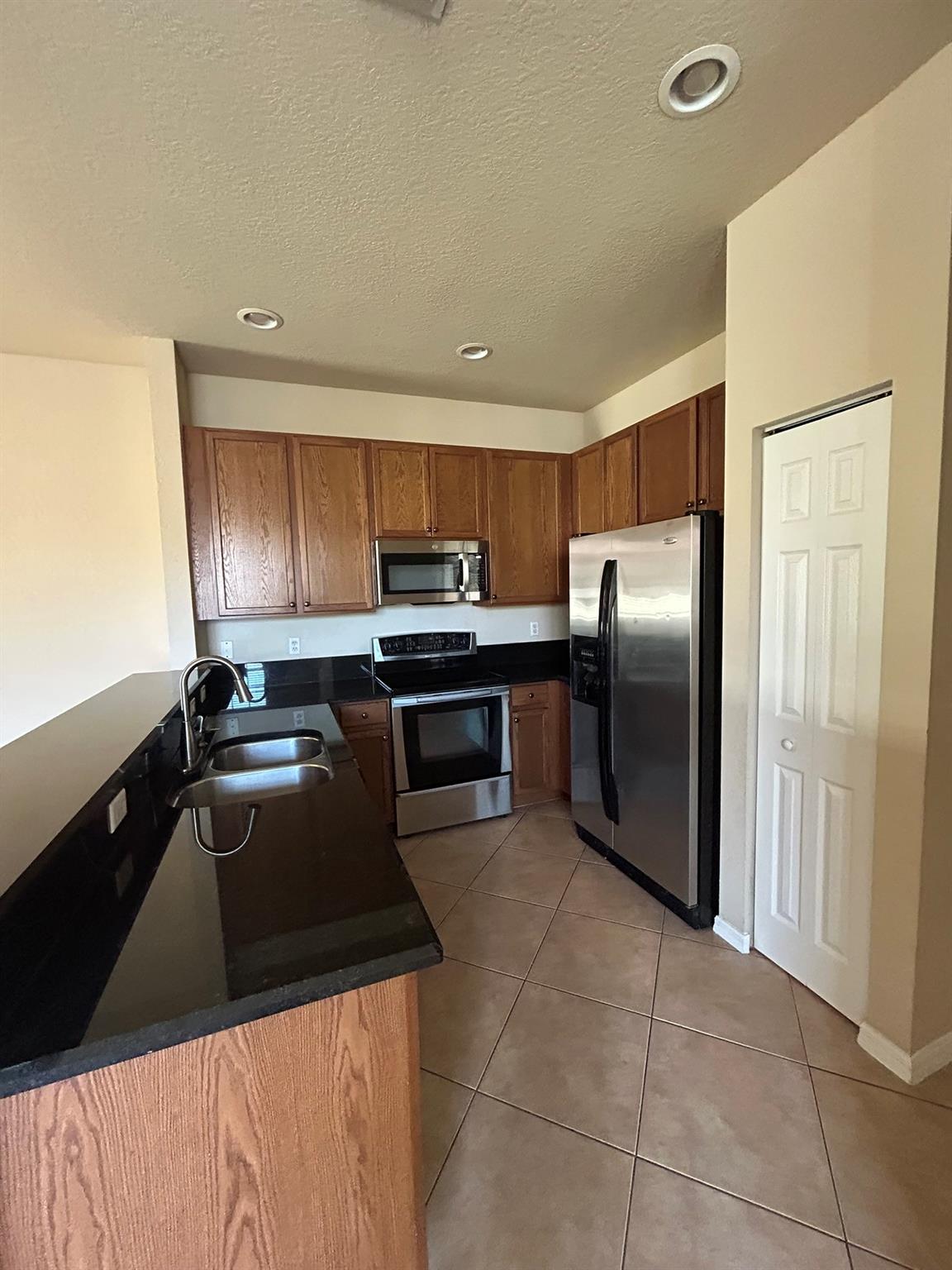 Hampton Hills Condo - Residential Lease