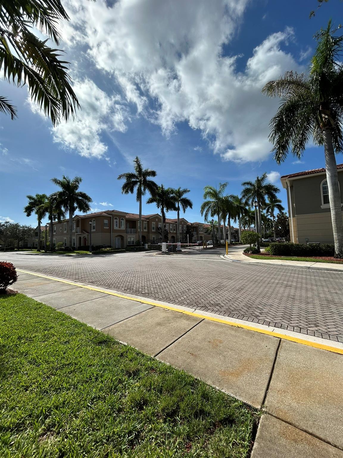 Hampton Hills Condo - Residential Lease
