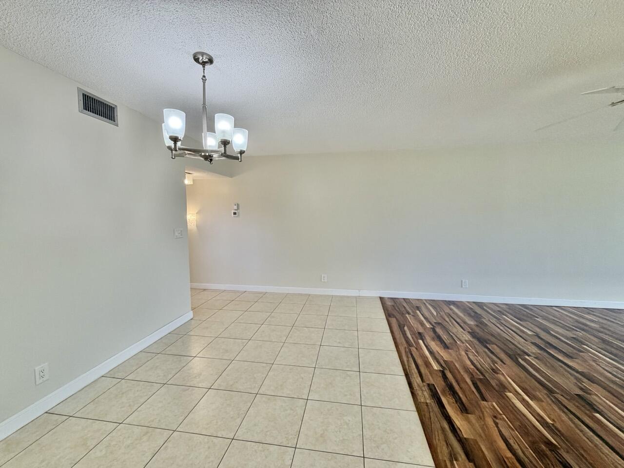 NO 1 PALM-AIRE COUNTRY CLUB - Residential
