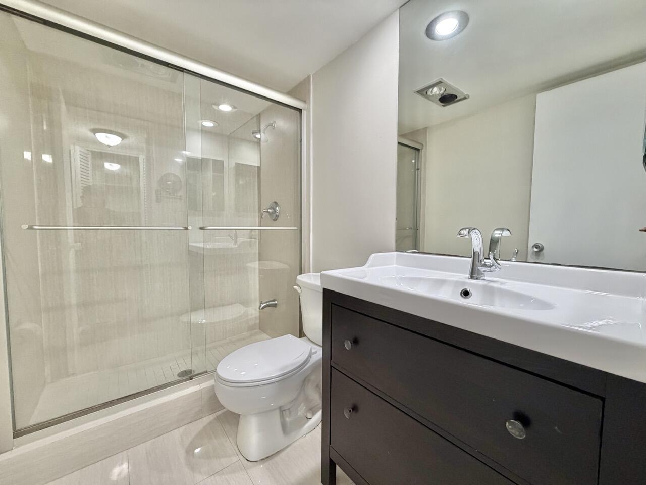 NO 1 PALM-AIRE COUNTRY CLUB - Residential