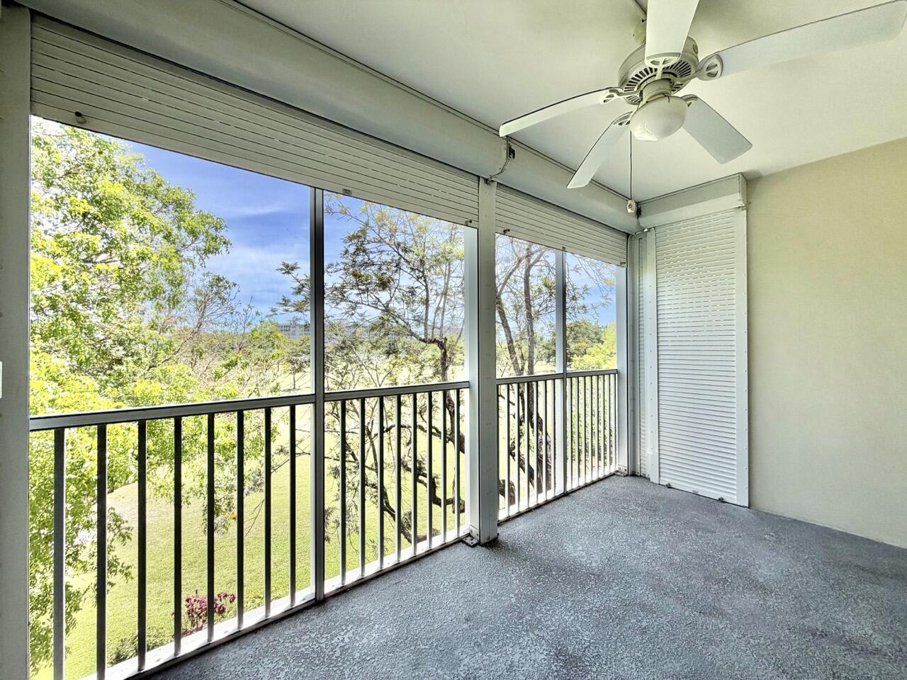 NO 1 PALM-AIRE COUNTRY CLUB - Residential