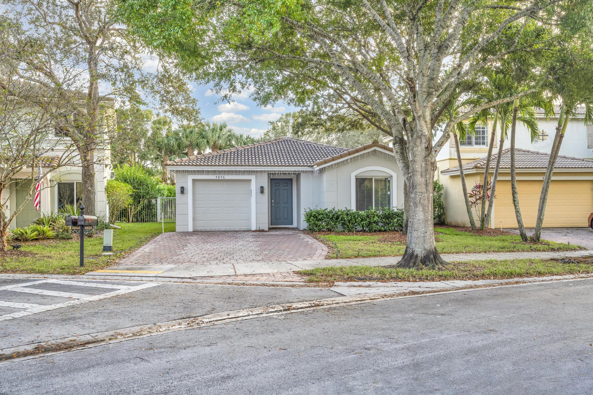 MARTINS CROSSING - Residential