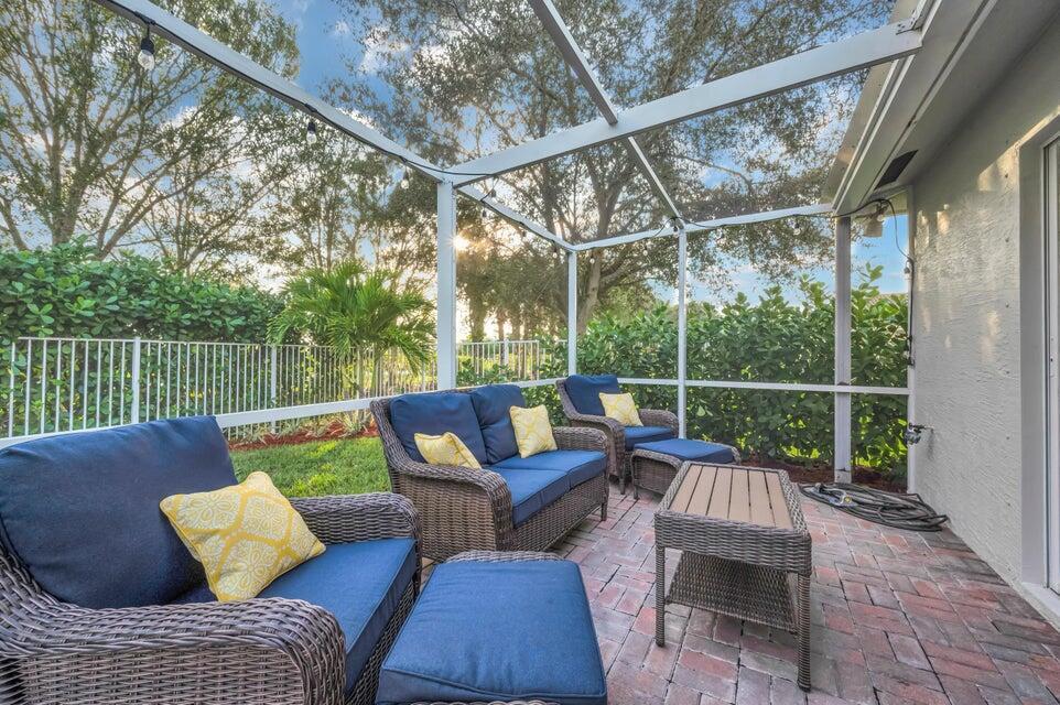 MARTINS CROSSING - Residential