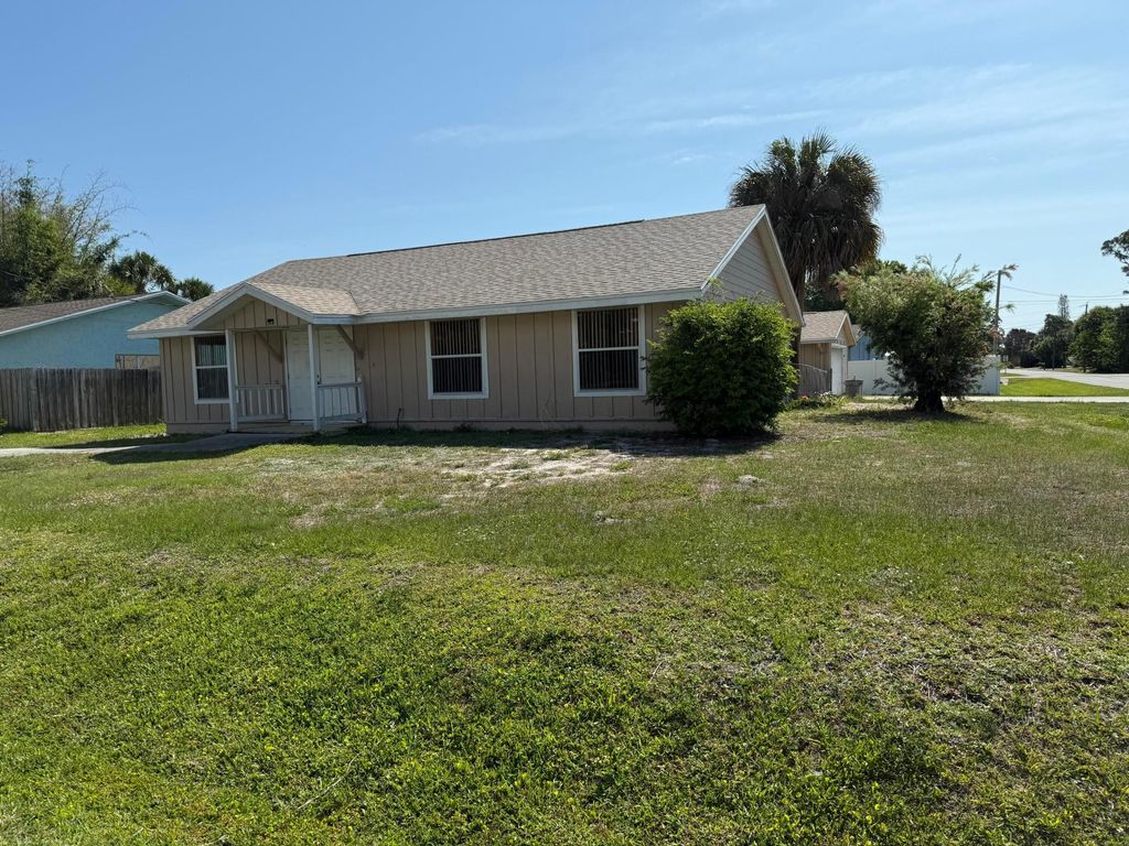 Photo of 5014 Palm Drive, Fort Pierce, FL 34982 (MLS # B26014878)