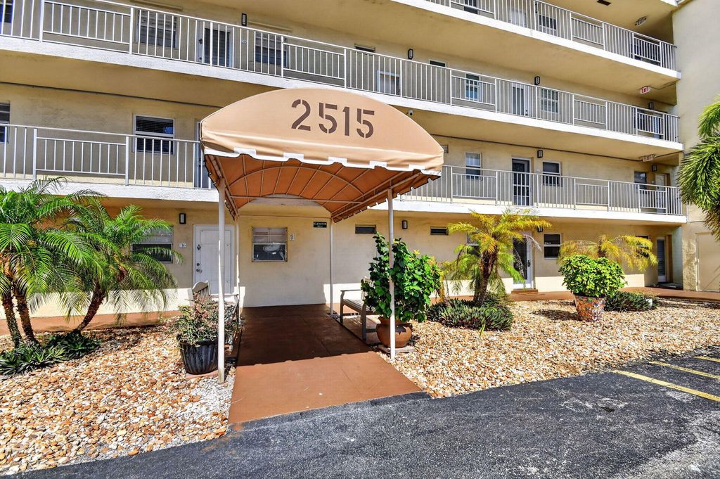 Photo of 2515 NE 1st Court #4020, Boynton Beach, FL 33435 (MLS # B26027915)