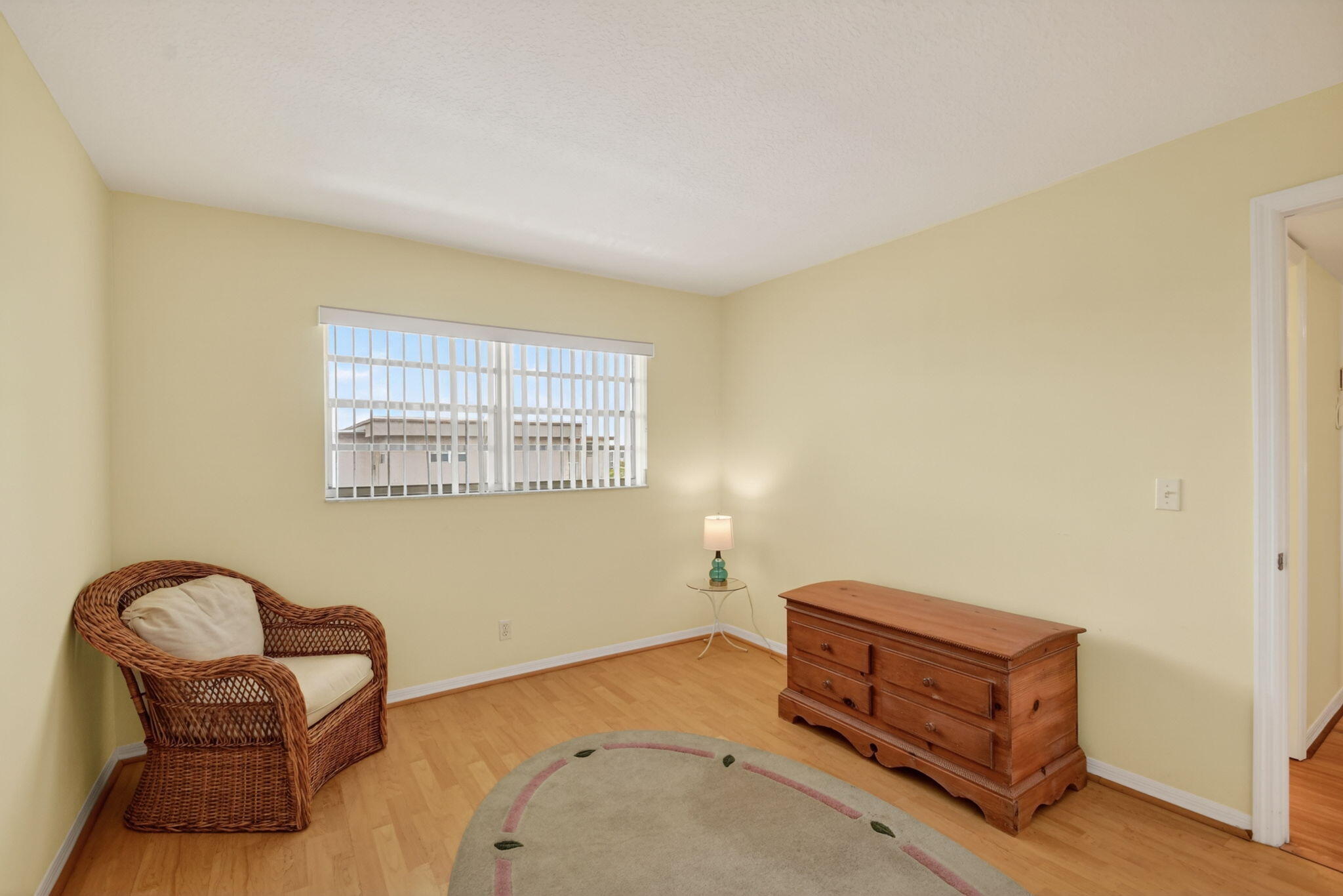 VILLAGE ROYALE ON THE GREEN CONDO - Residential