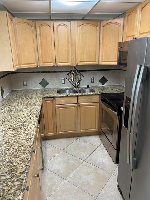 240 Brittany E Delray Beach FL 33446