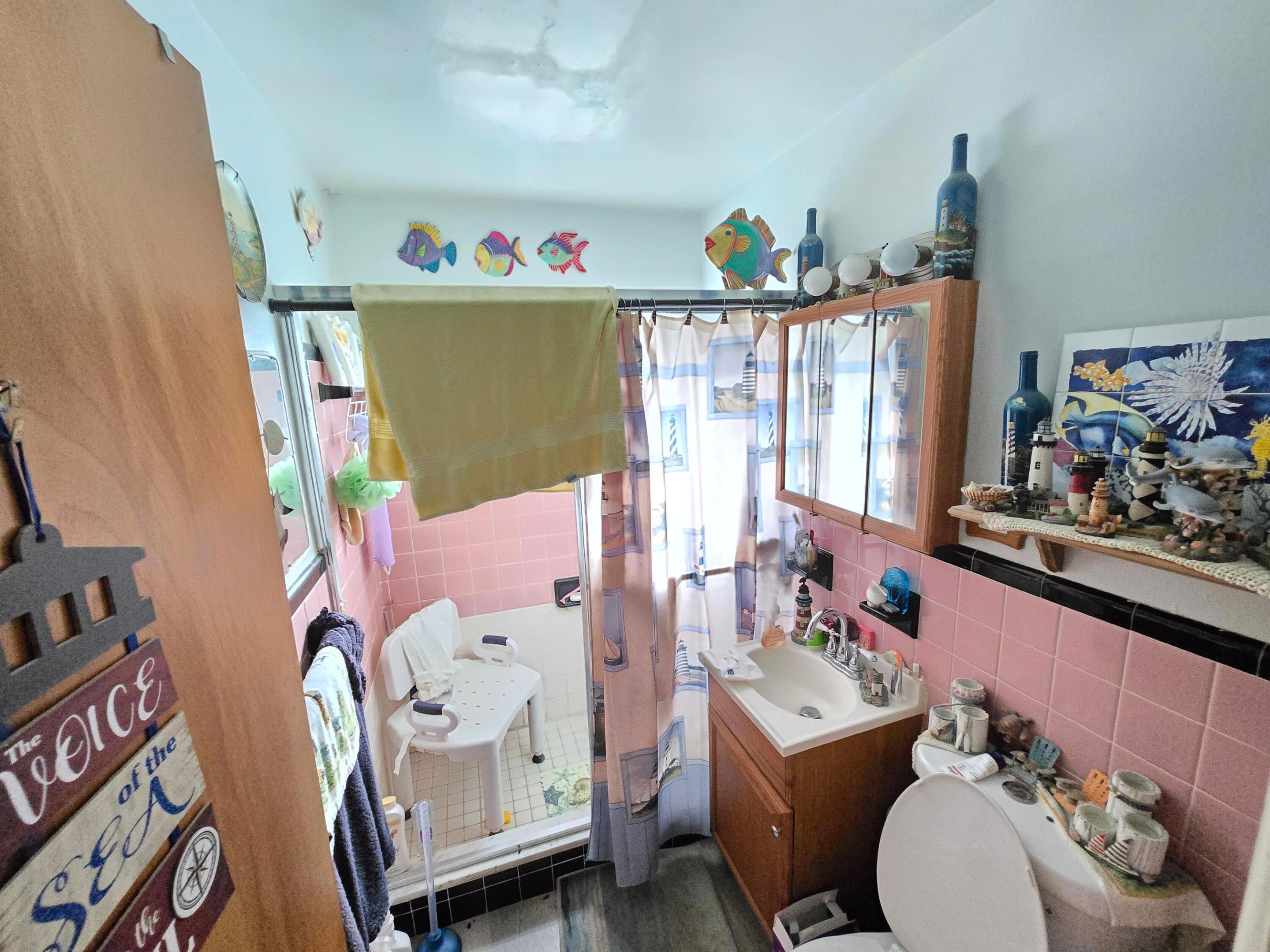 DIXIE GARDENS UNIT 2 - Residential