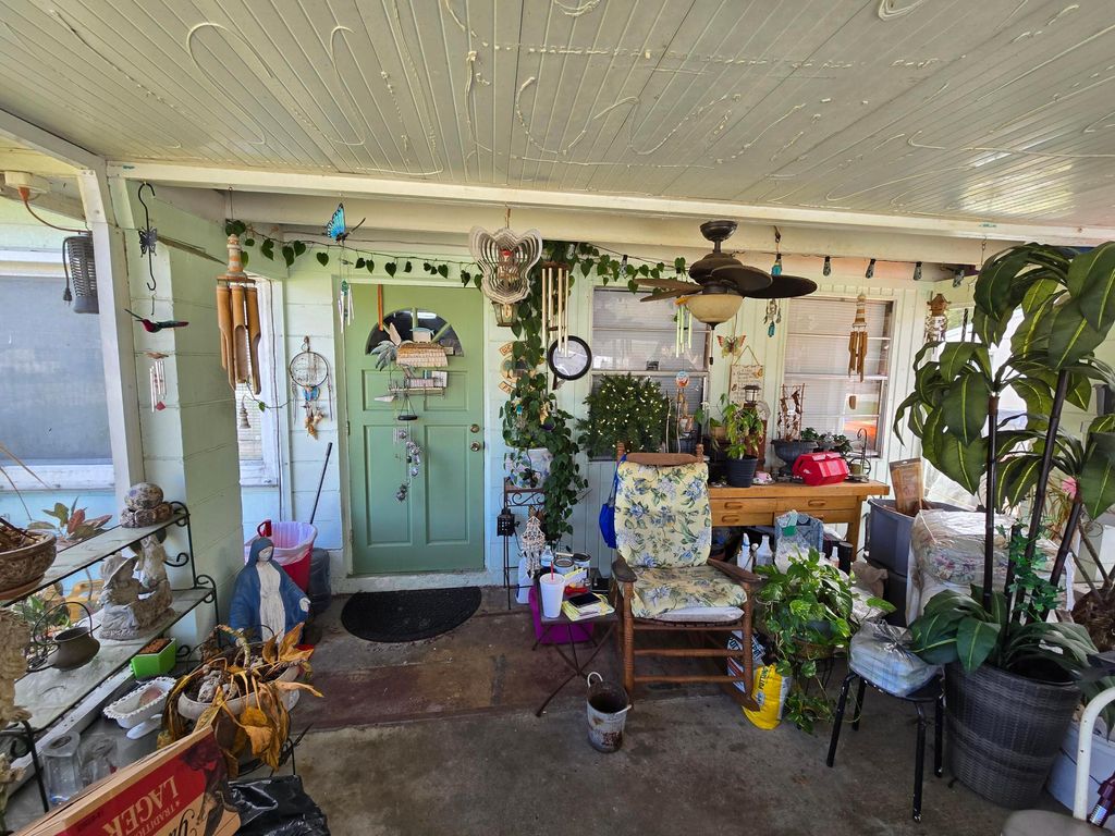 Photo of 551 7th Lane SW, Vero Beach, FL 32962 (MLS # B26008024)