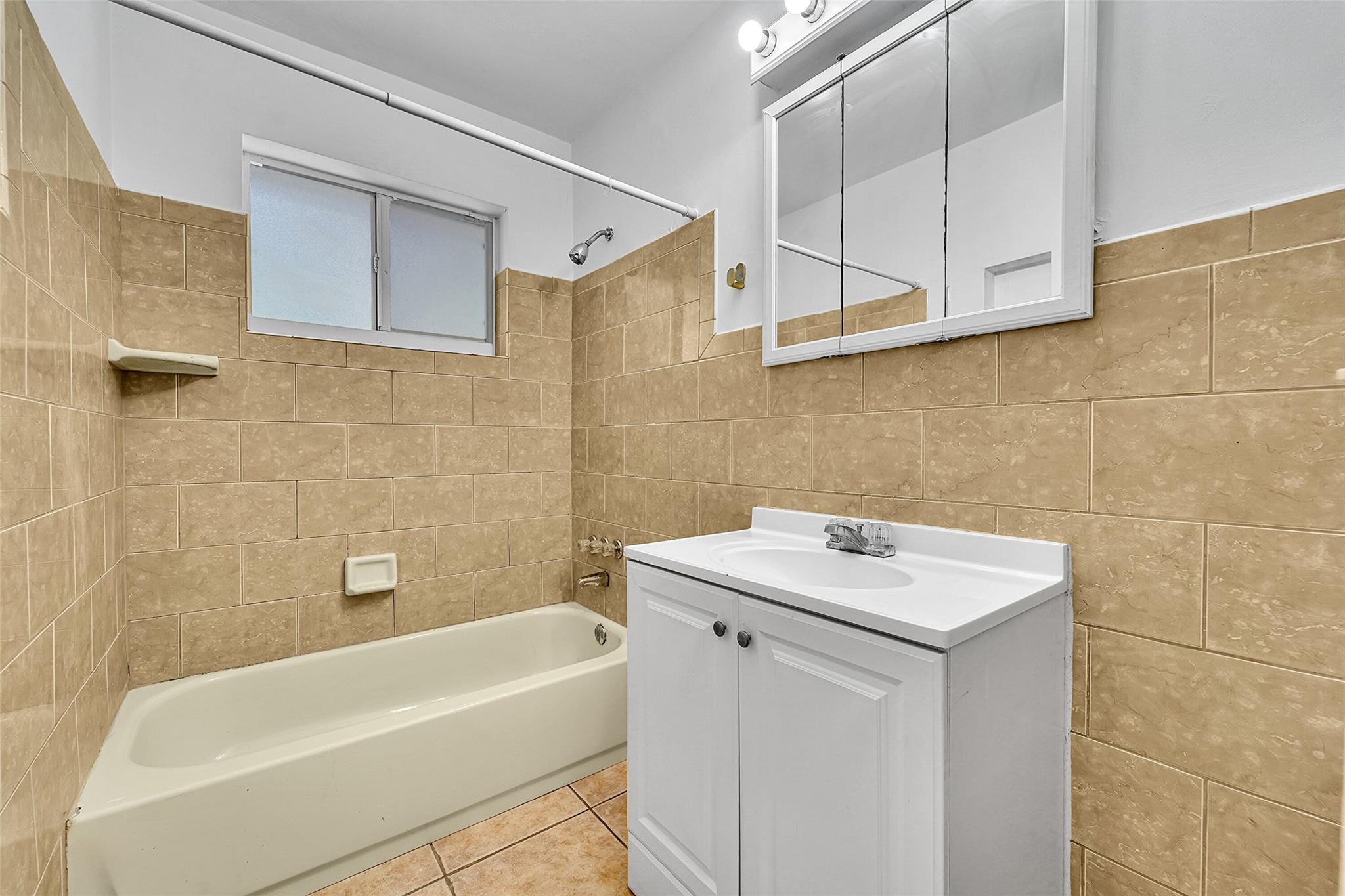 MIRAMAR SEC 8 - Residential Lease