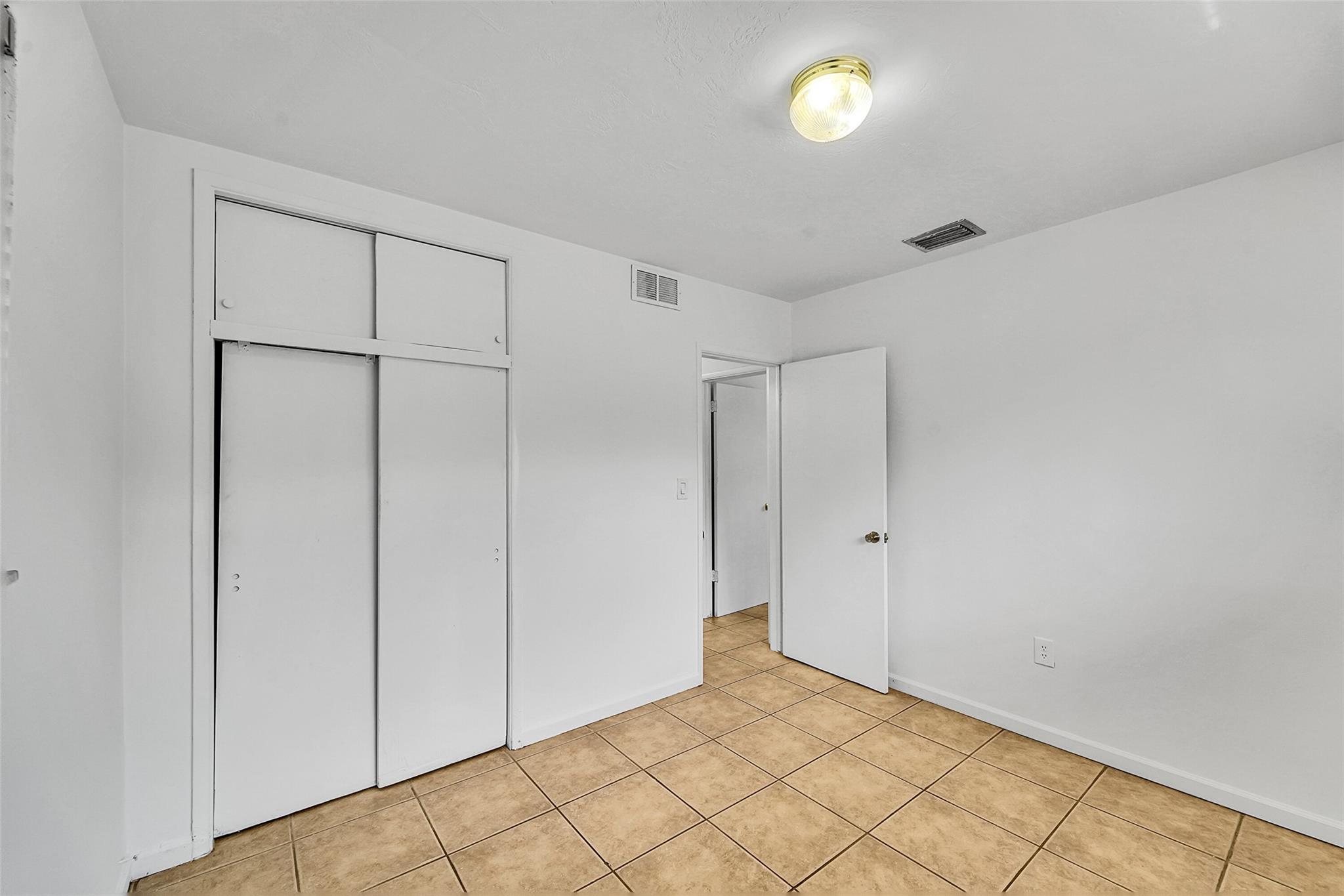 MIRAMAR SEC 8 - Residential Lease
